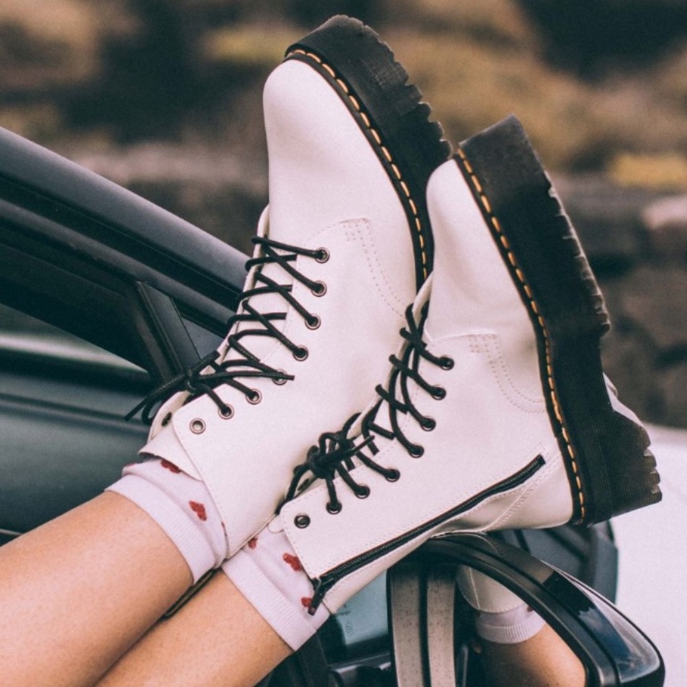 Dr. Martens Jadon Platform boots LAST 2 DAYS - Picture 2 of 10